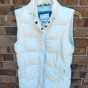 Aeropostale Bubble Vest. Womens Size Medium. White.